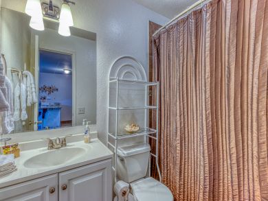 Avon Condo 937889