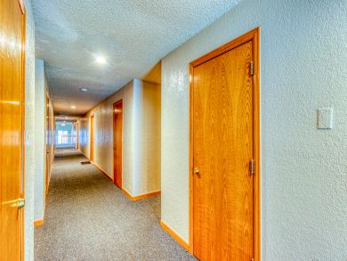Avon Condo 937889