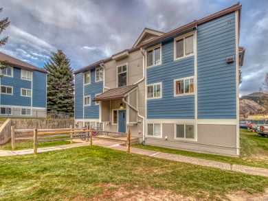 Avon Condo 937889