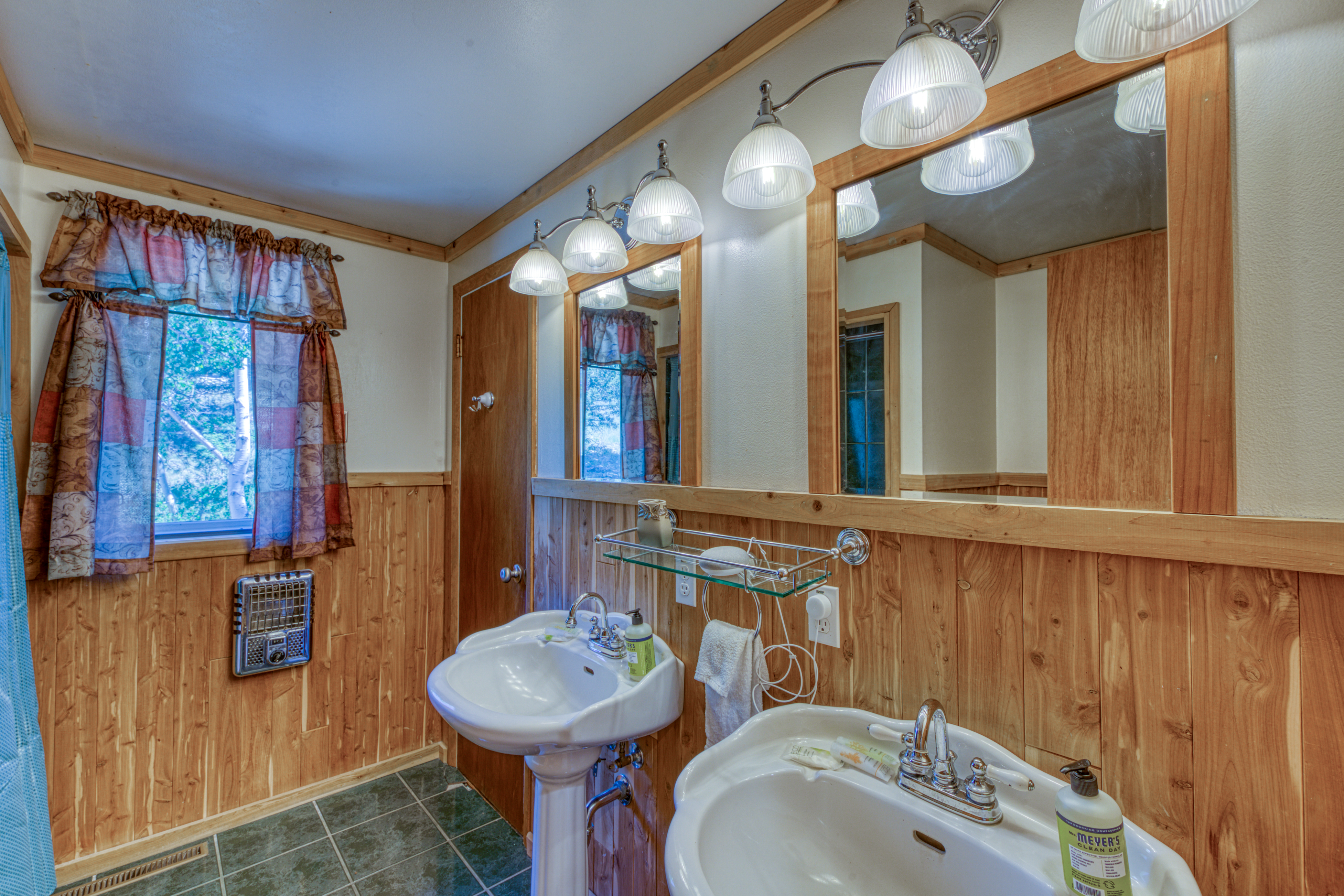 Breckenridge Home 937901 Breckenridge Home 937901