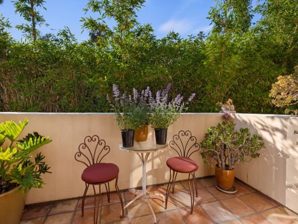 Santa Barbara 3 Bedroom Condo with Rooftop Patio Deck
