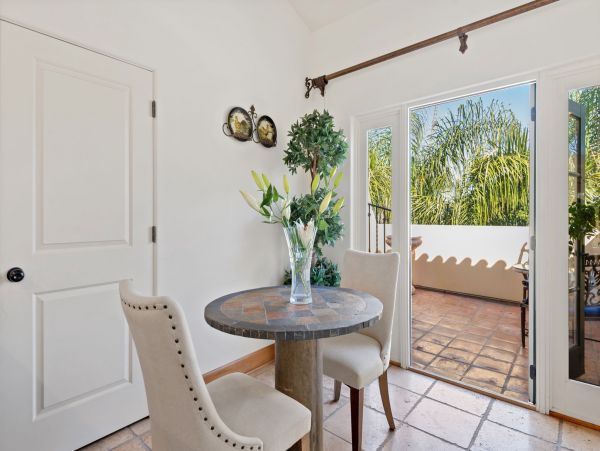 Santa Barbara 3 Bedroom Condo with Rooftop Patio Deck