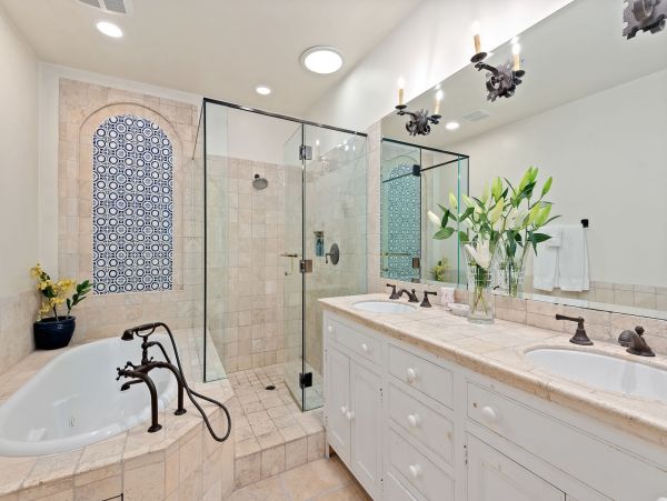Santa Barbara 3 Bedroom Condo with Rooftop Patio Deck
