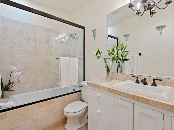 Santa Barbara 3 Bedroom Condo with Rooftop Patio Deck