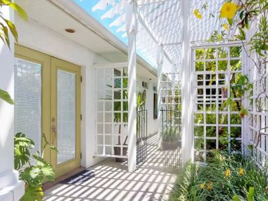 Pet Friendly Two Bedroom Home Close to Beach Sleeps Six