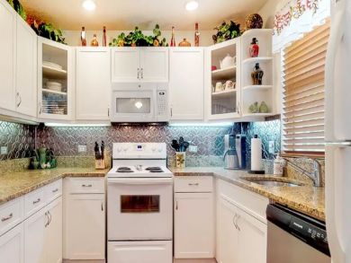 Pet Friendly Two Bedroom Home Close to Beach Sleeps Six
