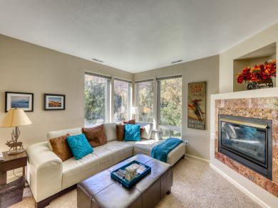 Avon Condo 937952
