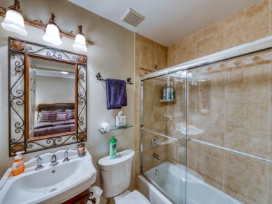 Avon Condo 937952