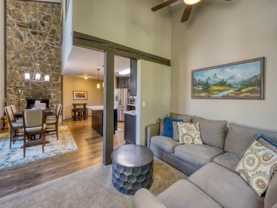 Avon Condo 937968