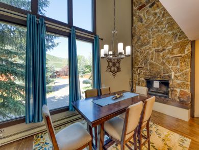 Avon Condo 937968