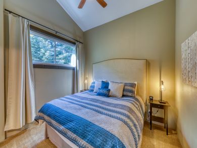 Avon Condo 937968