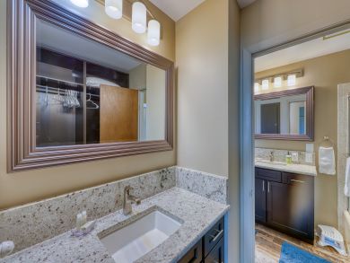 Avon Condo 937968
