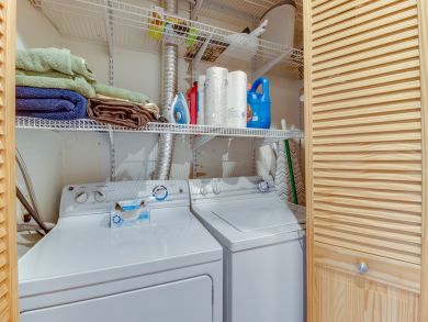 Avon Condo 937984