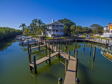 Great 5 Bedroom Vacation Home Sleeps 12 Guests Private Pool
