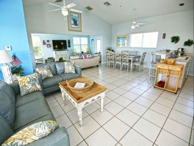 Great 5 Bedroom Vacation Home Sleeps 12 Guests Private Pool