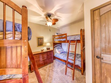 Aspen Condo 938119