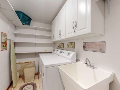 Aspen Home 938121 Aspen Home 938121