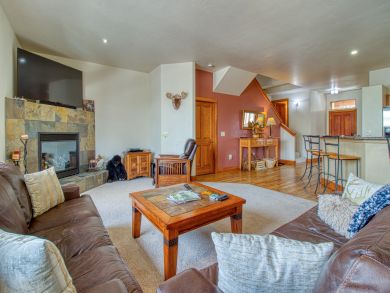Avon Condo 938155