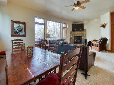 Avon Condo 938155