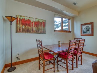Avon Condo 938155
