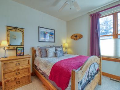 Avon Condo 938155