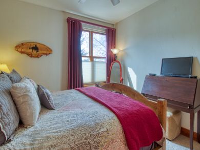 Avon Condo 938155