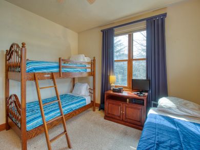Avon Condo 938155