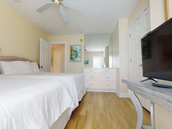 Fort Morgan Beachfront House Sleeps 25 Guests