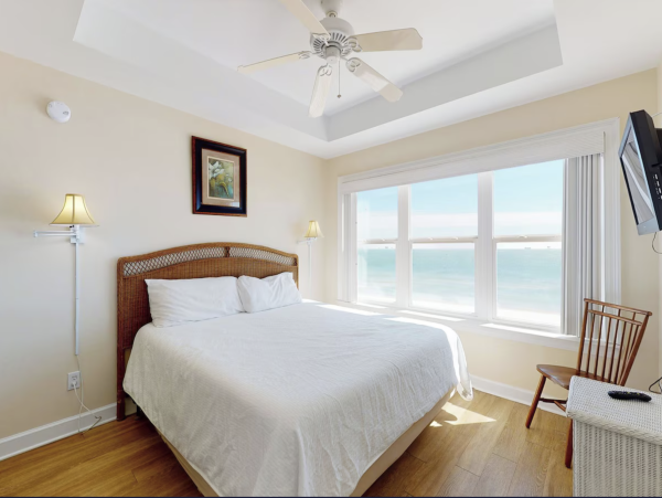 Fort Morgan Beachfront House Sleeps 25 Guests