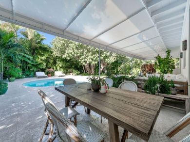 West Palm Beach Elegant 3 Bdm Home in Exclusive Neighborhood