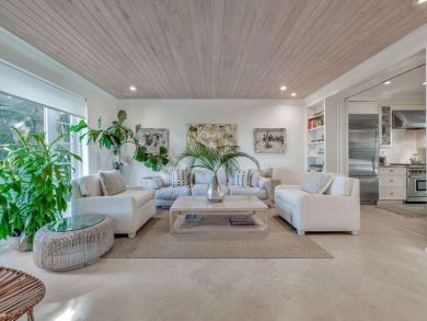 West Palm Beach Elegant 3 Bdm Home in Exclusive Neighborhood