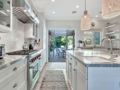 West Palm Beach Elegant 3 Bdm Home in Exclusive Neighborhood