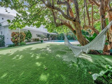 West Palm Beach Elegant 3 Bdm Home in Exclusive Neighborhood