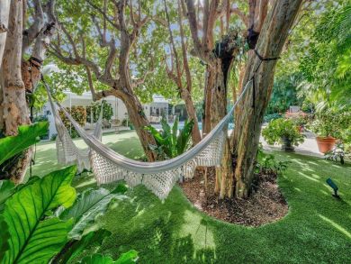 West Palm Beach Elegant 3 Bdm Home in Exclusive Neighborhood