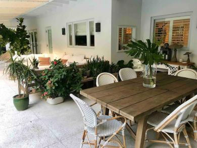 West Palm Beach Elegant 3 Bdm Home in Exclusive Neighborhood