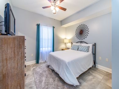 Gorgeous Miramar Vacation Condo Sleeps eight Guests Gorgeous Miramar Vacation Condo Sleeps eight Guests