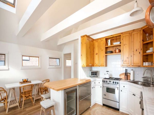 Santa Cruz Vacation Home Walk to Beach Sleeps 6