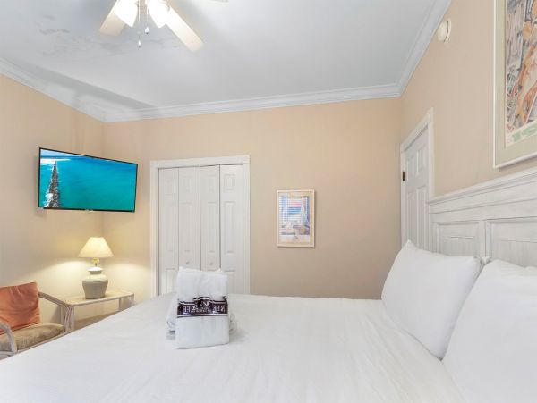 Miramar Beach Vacation Home Plus Guest House Sleeps 29 Guests