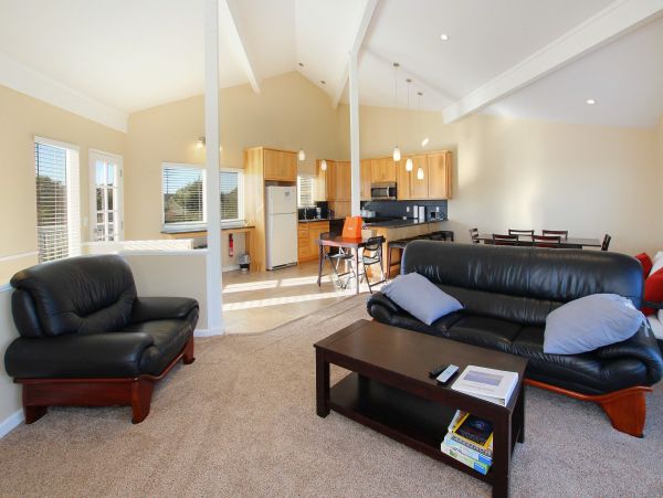 Carmel by the Sea 3 Bedroom Vacation Home Walk to the Beach