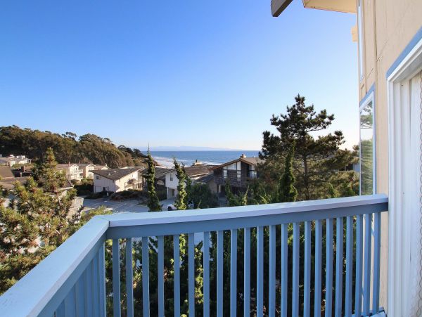 Carmel by the Sea 3 Bedroom Vacation Home Walk to the Beach