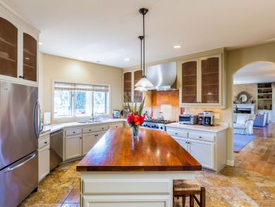 Wine Country 4 Bedroom Secluded Estate
