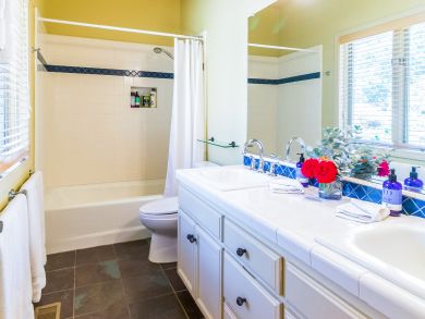 Wine Country 4 Bedroom Secluded Estate