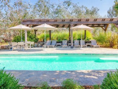 Wine Country 4 Bedroom Secluded Estate