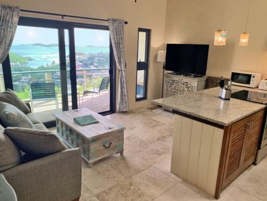 Beautiful Bay Views One Bedroom Rental with Communal Pool