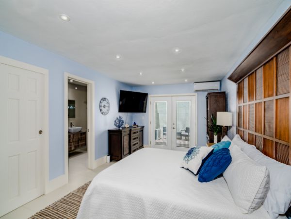 St. Thomas Luxury Vacation Rental Condo 4 Bedrooms Sleeps 9