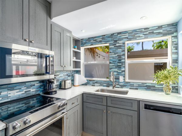 St. Thomas Luxury Vacation Rental Condo 4 Bedrooms Sleeps 9