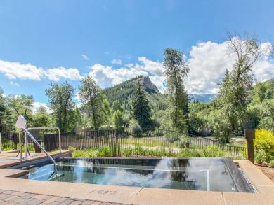 Avon One Bedroom Rental Walk to Lift