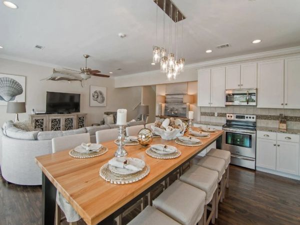Amazing 5 Bedroom Luxury Home in Miramar Beach