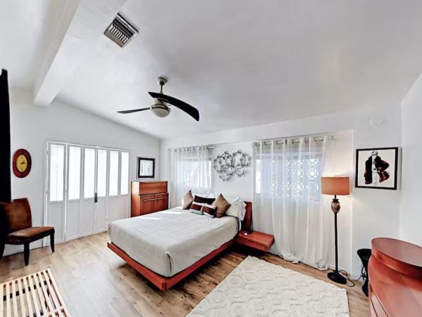 Pool Vacation Home in Palm Springs Sleeps 6 Guests