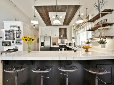 Four Bedroom Vacation Home with Hot Tub in Sonoma Valley